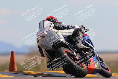 media/Oct-09-2022-SoCal Trackdays (Sun) [[95640aeeb6]]/Turn 9 Backside (120pm)/